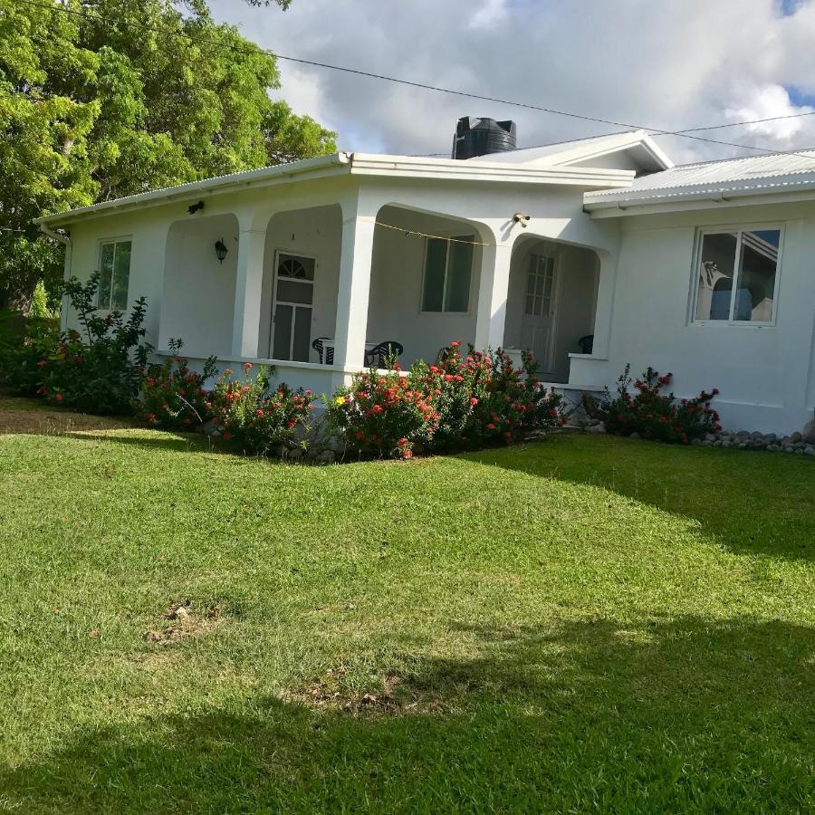 Romantic Cottage Sauteurs Exterior photo